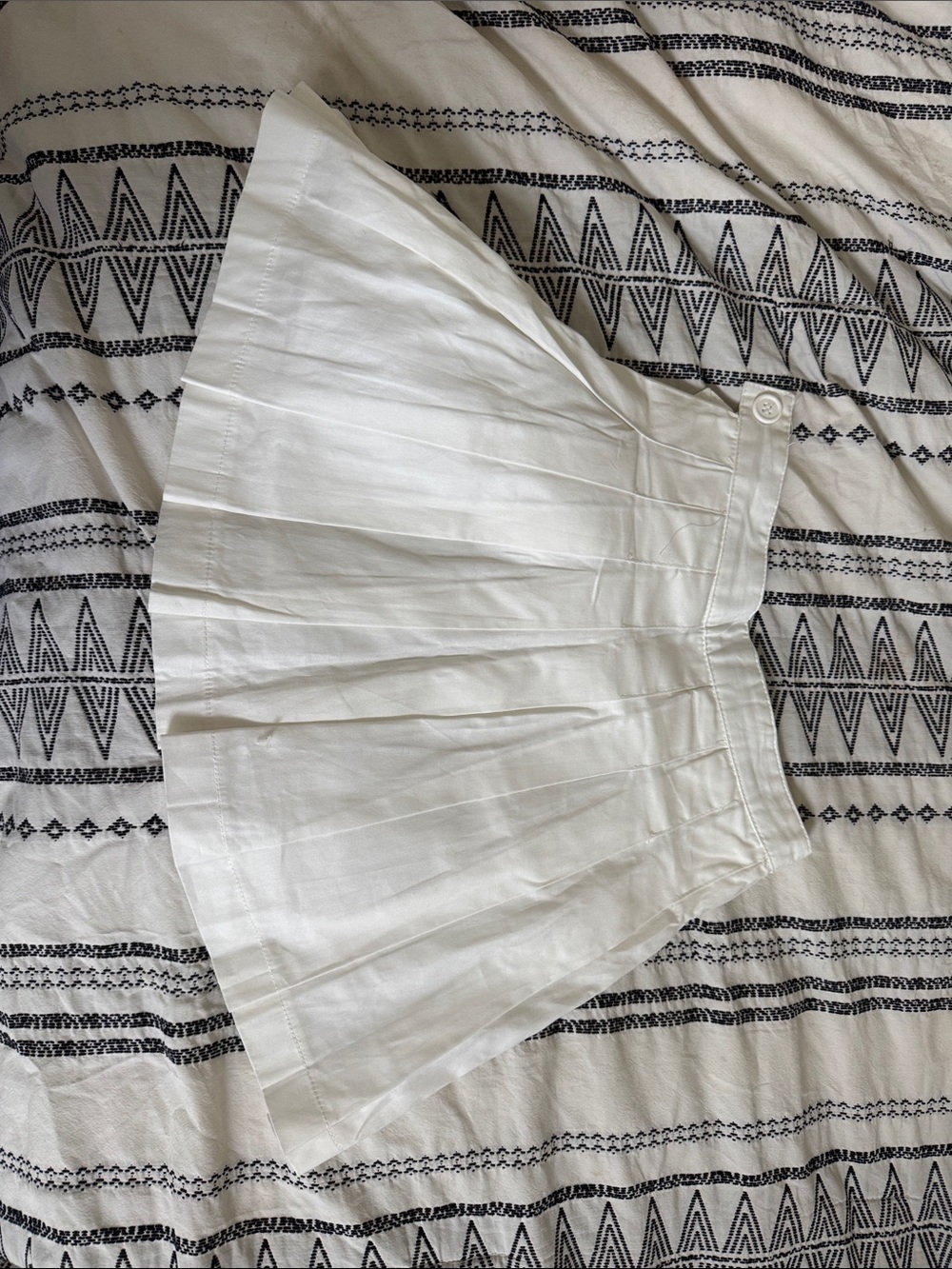 Current Mood White Pleated A-Line Skirt
